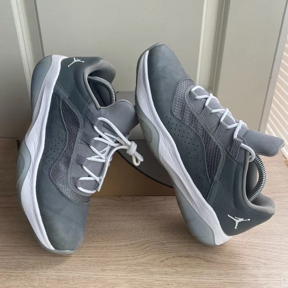 Nike Air Jordan 11 CMFT Low Cool Grey Men- Size 8